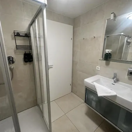 Penthouse Mountain A24 By Alpinresort * קפרון