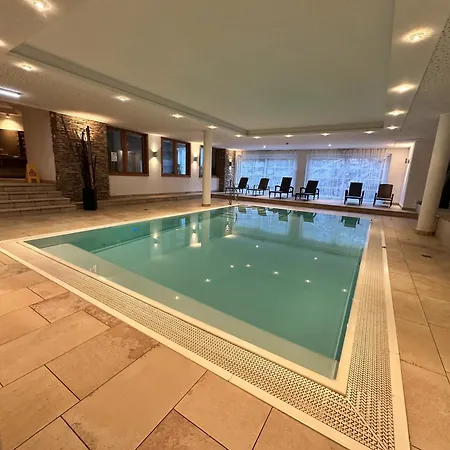 Penthouse Mountain A24 By Alpinresort קפרון